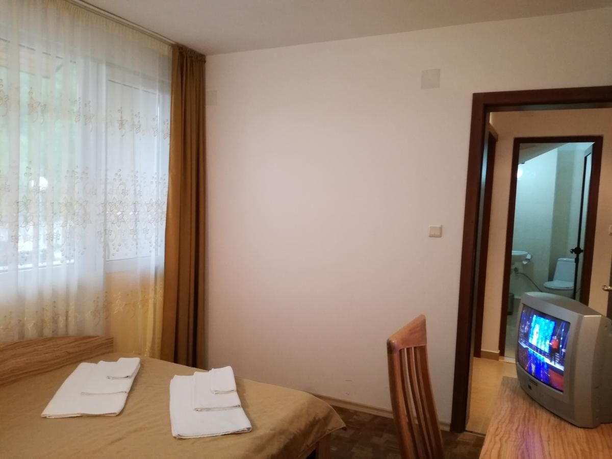 Отель Blyan Family Hotel Чифлик