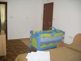 Отель Blyan Family Hotel Чифлик Двухместный номер с 1 кроватью и балконом-1