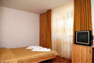 Отель Blyan Family Hotel Чифлик Двухместный номер с 1 кроватью и балконом-2